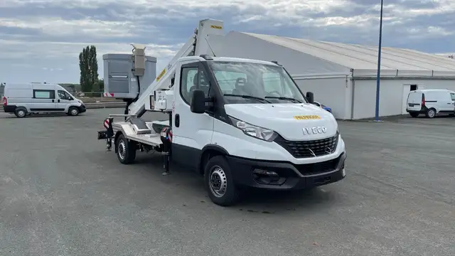Iveco Daily Daily 35s14h 3750 2.3 136ch nacelle smart p170 txe e