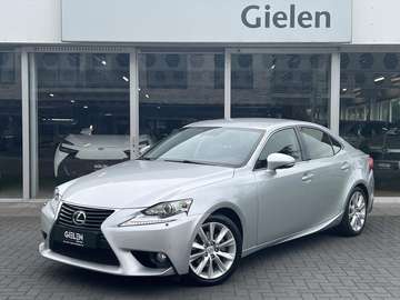 300h First Edition | Trekhaak, Parkeersensoren, Ke