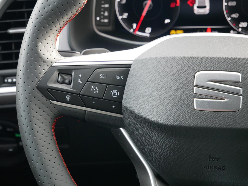 SEAT Ateca 1.5 TSI DSG FR 360°+TOTWINKEL+ACC+ALCANTAR — photo 15