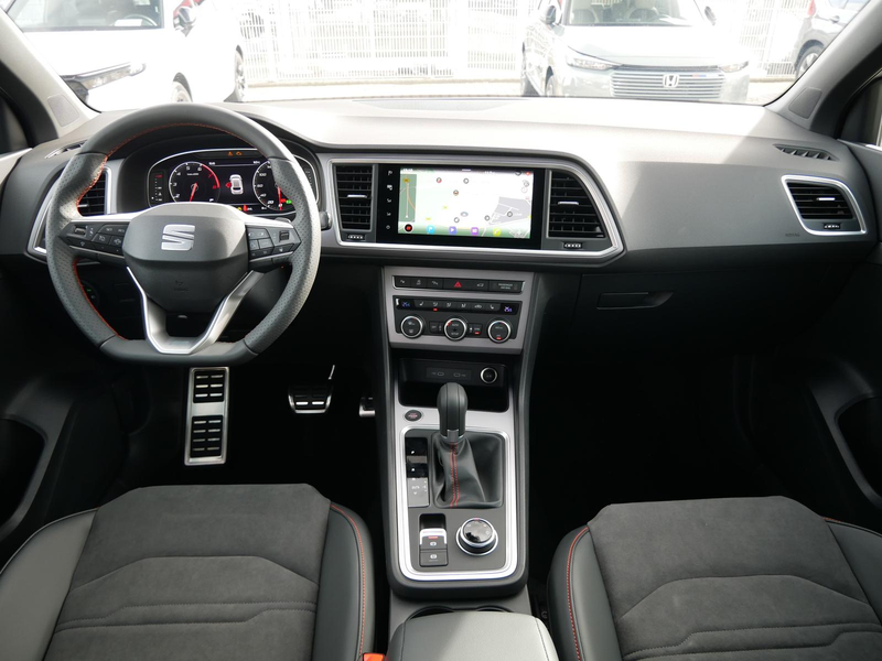 SEAT Ateca 1.5 TSI DSG FR 360°+TOTWINKEL+ACC+ALCANTAR — photo 12
