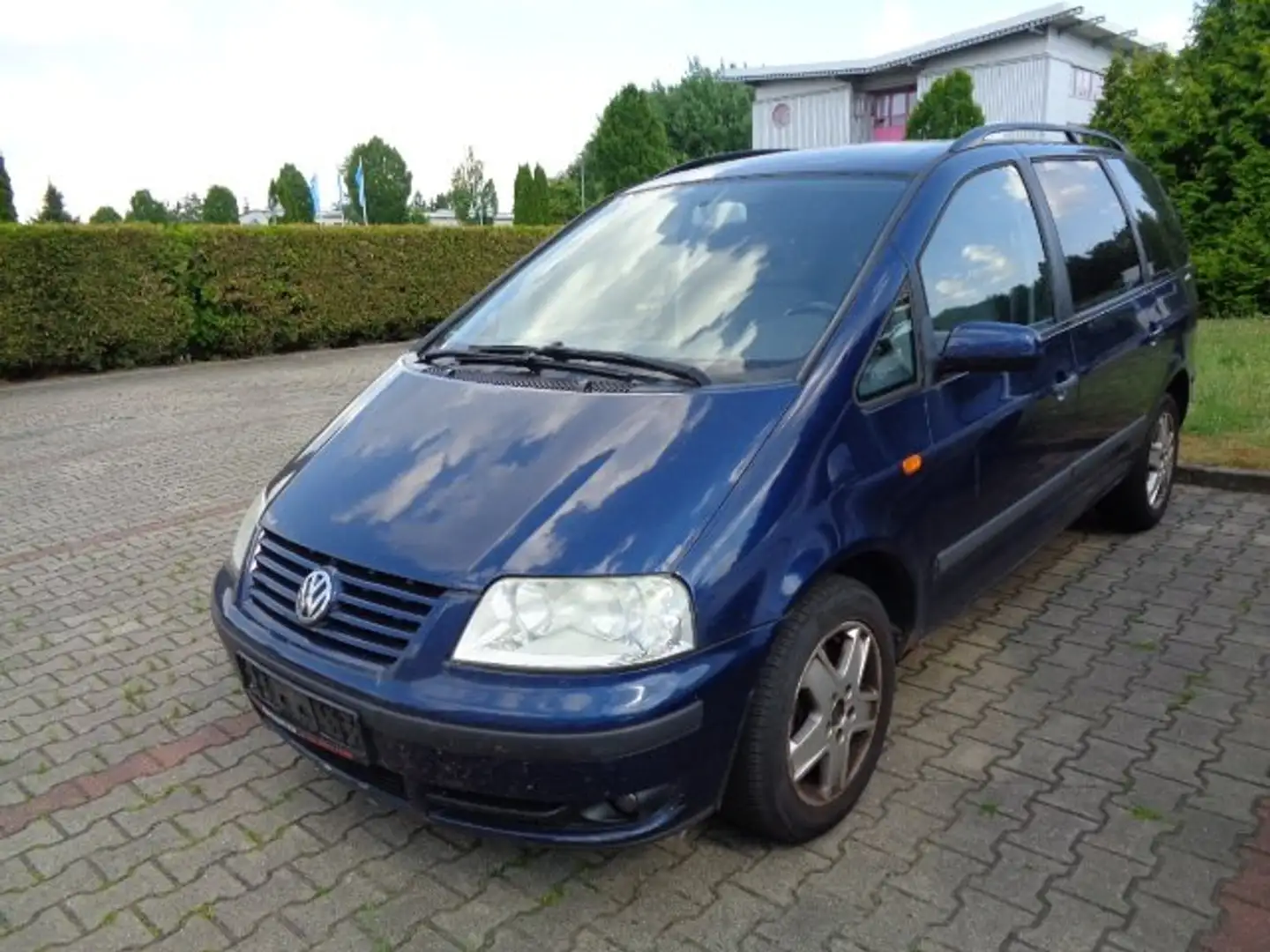 Volkswagen Sharan 1.9 TDI Family AHK/Klimaaut/SHZ/TÜV Mai 26 Bleu - 1