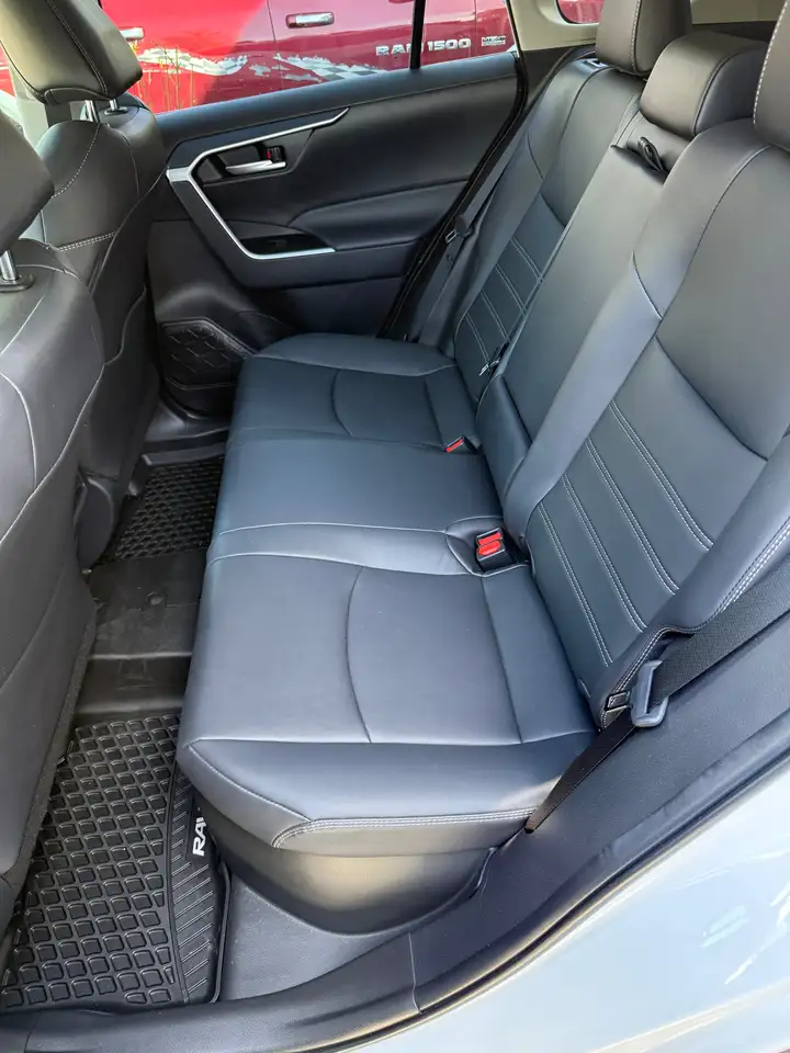 Toyota RAV 4 снимка Toyota RAV 4