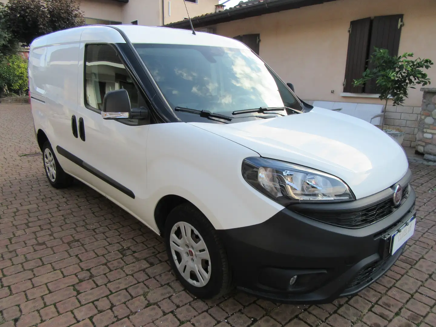 Fiat Doblo 1.6 Mjt 105cv Furgone 3P Doppia Porta Scorr. EU 6D Blanc - 2
