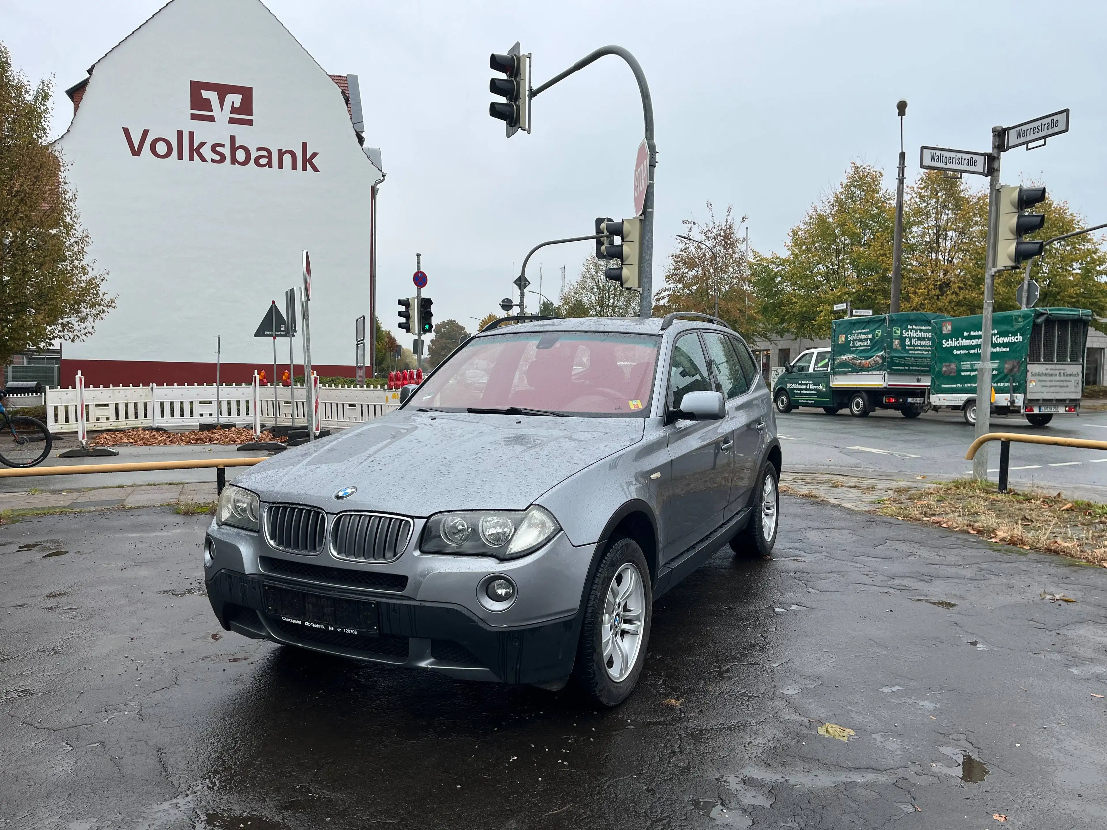 BMW X3 *TEMPOMAT*KLIMATRONIC*AHK*PDC*TÜV/AU*10/2028*