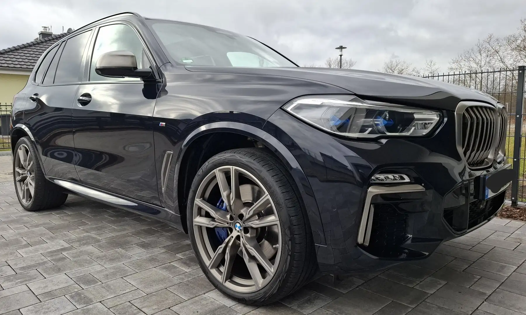 BMW X5 M M50d Schwarz - 2