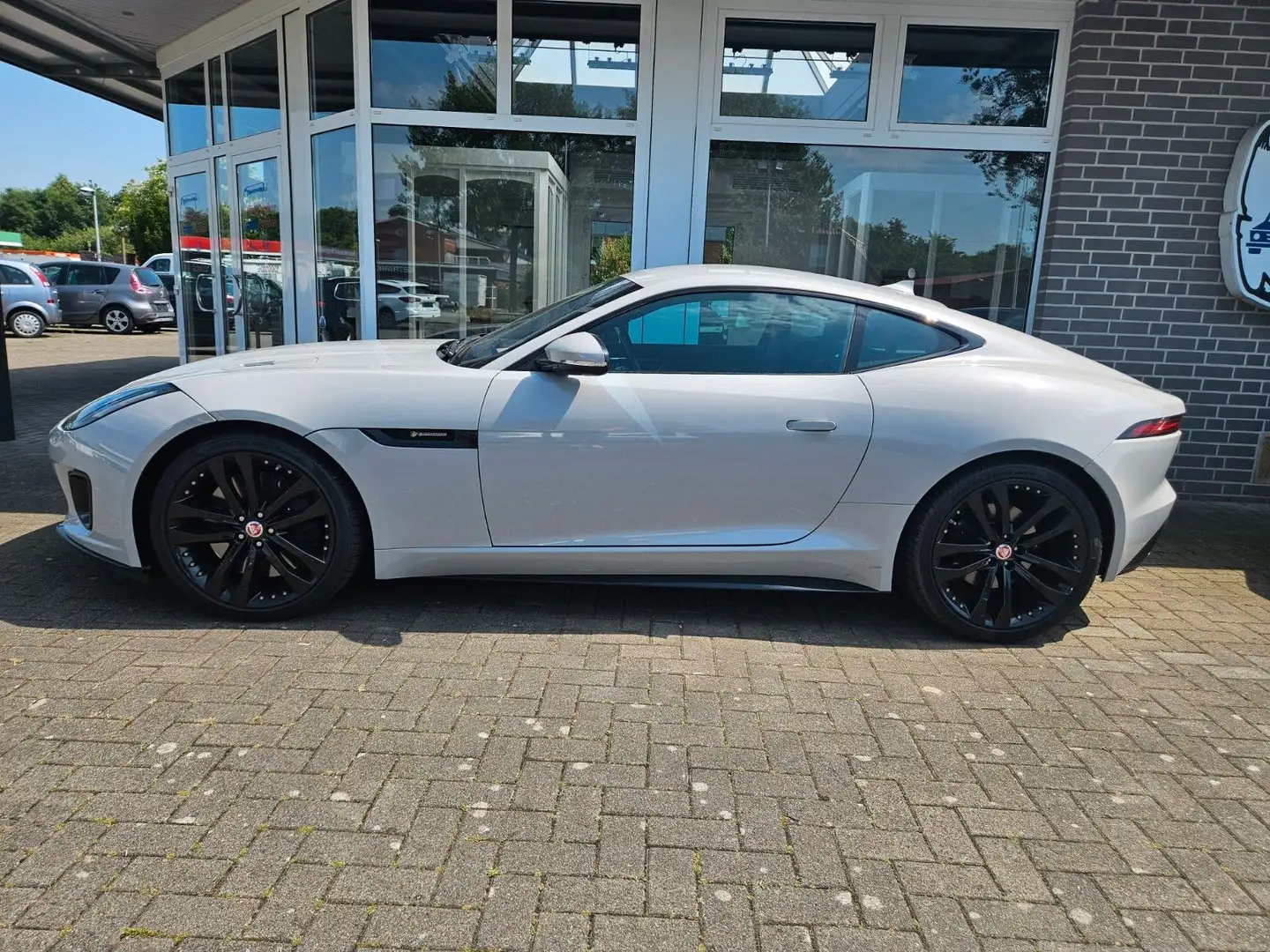 Jaguar F-Type F-TYPE Coupe R-Dynamic AWD Limited Edition Gris - 2
