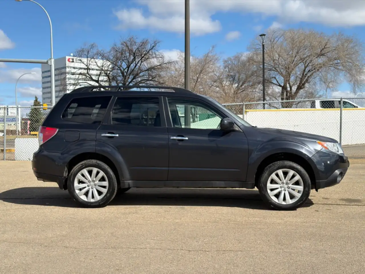Subaru Forester fotografie Subaru Forester
