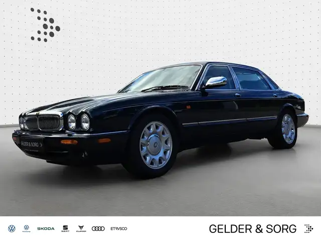 Jaguar Daimler DAIMLER SUPER V