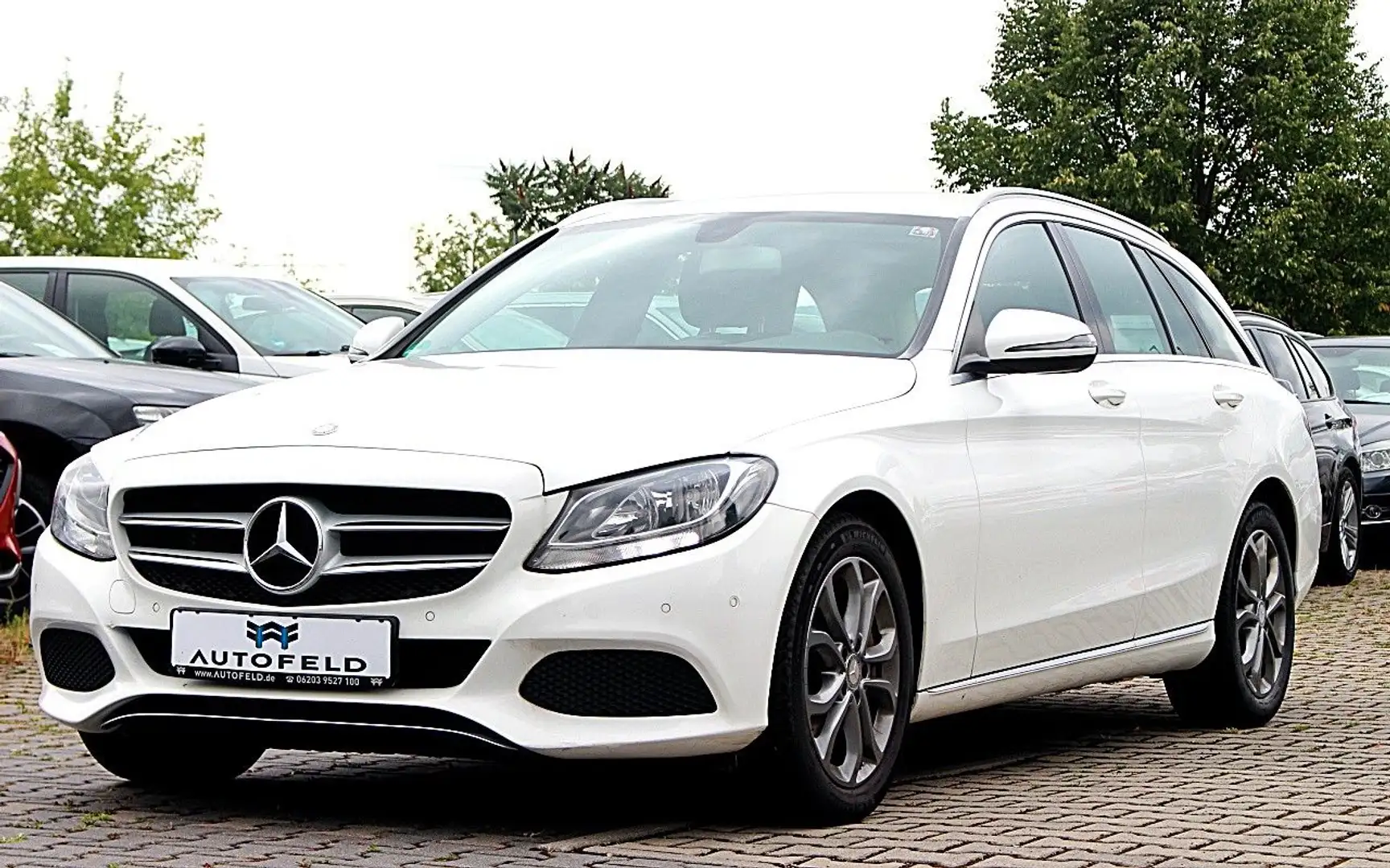 Mercedes-Benz C 400 4MATIC AVANTGARDE/SHEFT/LED/LEDER/TEMP/PDC Biały - 1