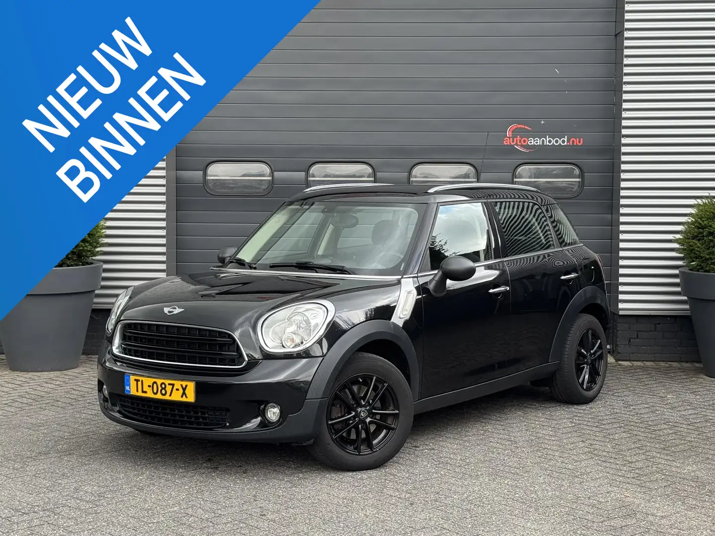 MINI One Countryman Mini 1.6 Chili | Navigatie | Climate Control | Sto Zwart - 1