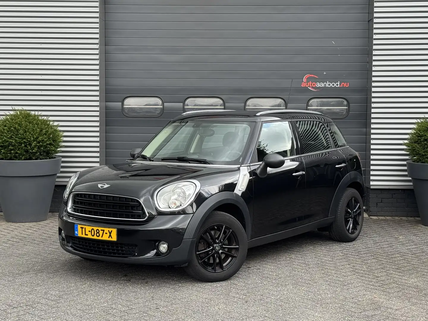 MINI One Countryman Mini 1.6 Chili | Navigatie | Climate Control | Sto Negru - 1
