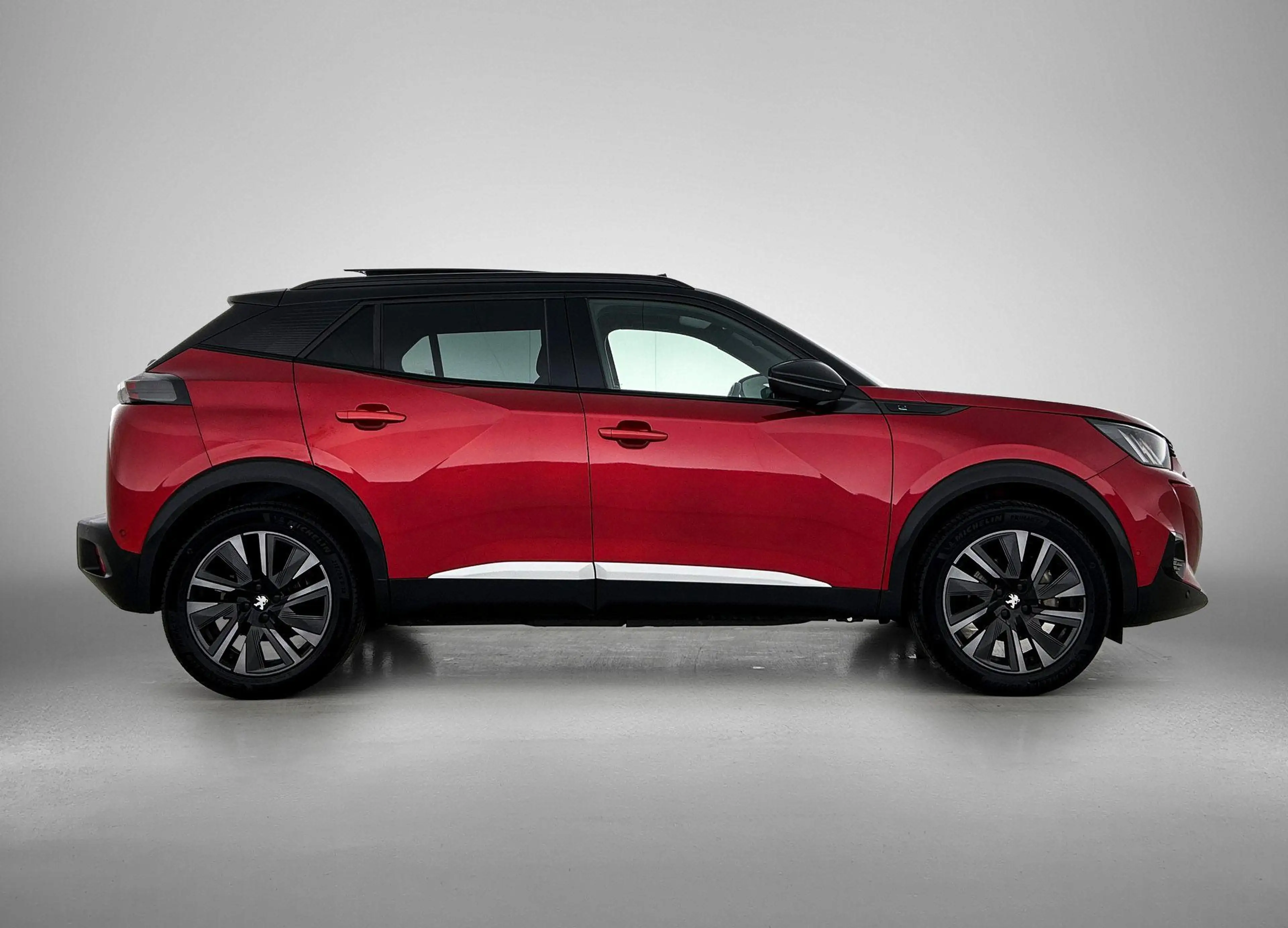 Peugeot e-2008 EV 136pk GT Pack 50 kWh Automaat | Schuif-/kanteld — photo 9