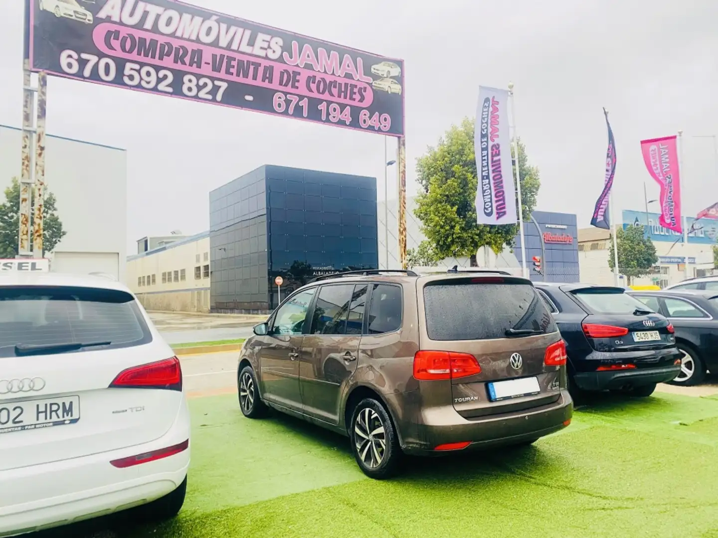 Volkswagen Touran 1.6TDI Edition 105 Marrón - 2