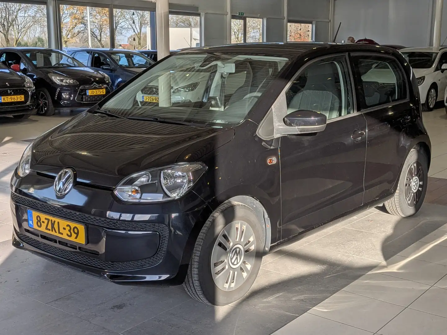 Volkswagen up! 1.0 move up! BlueMotion NAP, Airco, Navigatie, Stu Zwart - 2