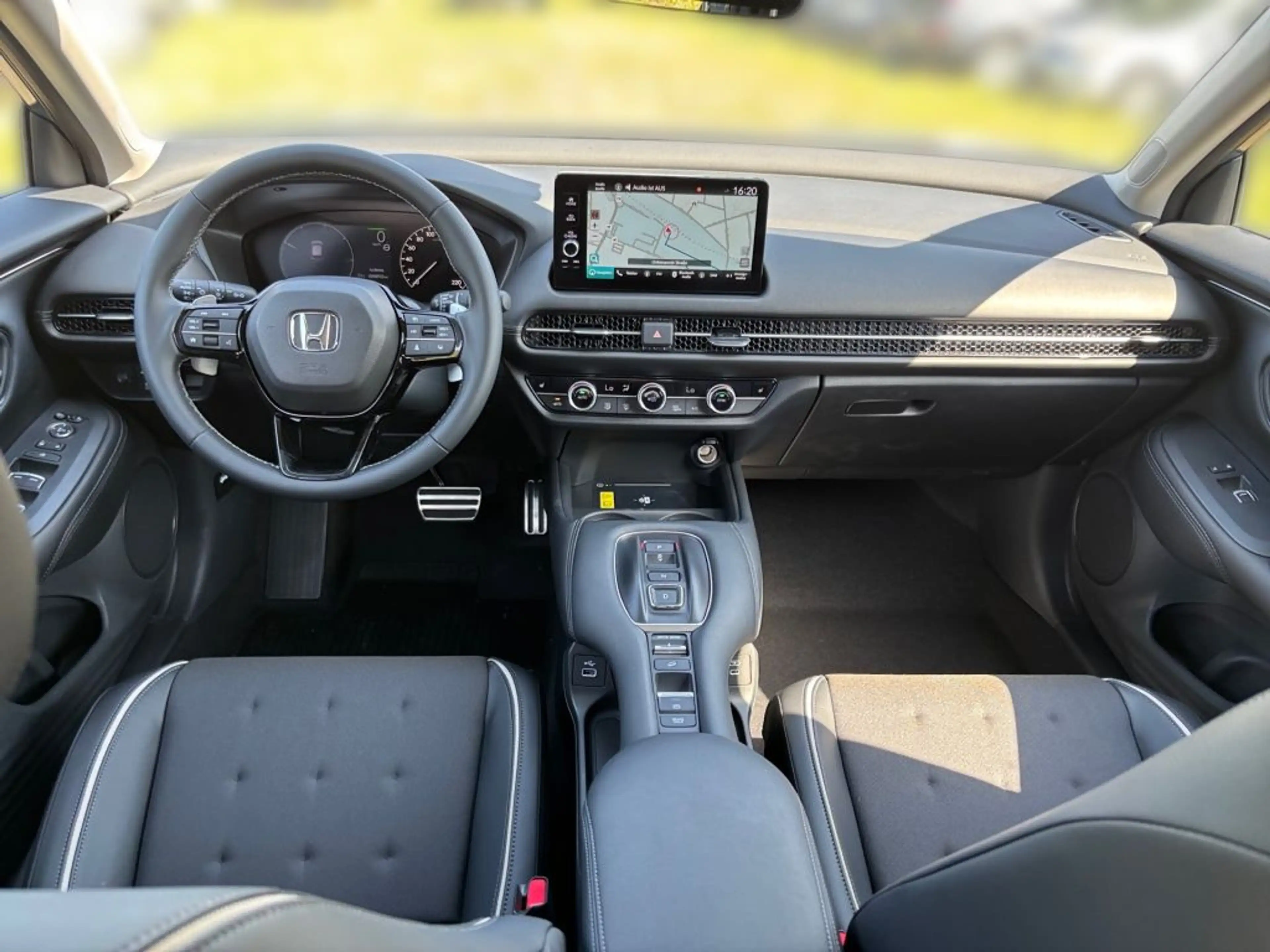 Honda ZR-V e:HEV 2.0 i-MMD Hybrid Sport — photo 11