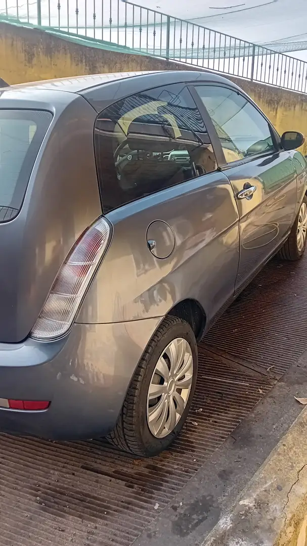 Lancia Ypsilon ecochic  gpl Grigio - 2