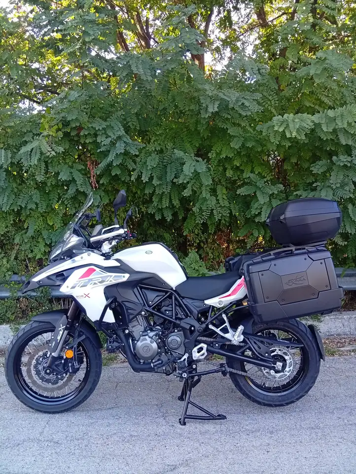 Benelli TRK 502