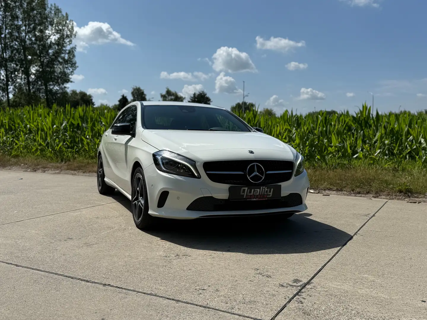 Mercedes-Benz A 180 A 180 Urban - AMG VELGEN - NIGHT PACK Wit - 2