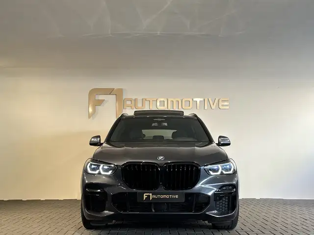 BMW X5 view 5