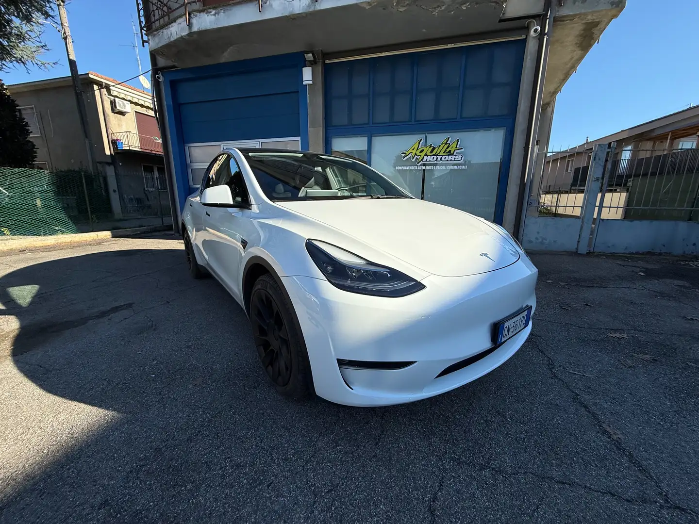 Tesla Model Y Model Y 2023 Long Range Dual Motor awd Bianco - 1