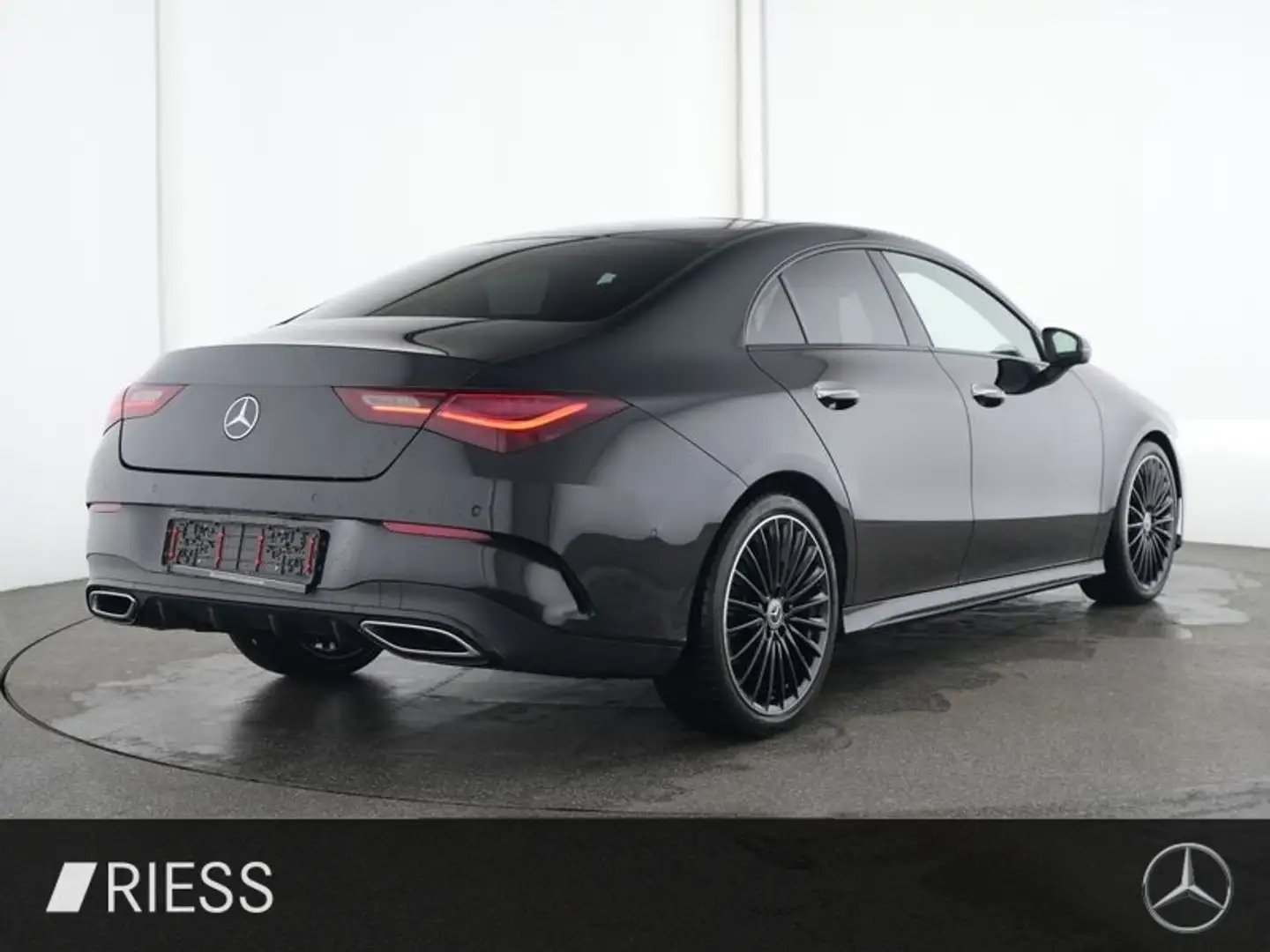 Mercedes-Benz CLA 200 d AMG Sport Night LED Pano Ambi 19" Schwarz - 2