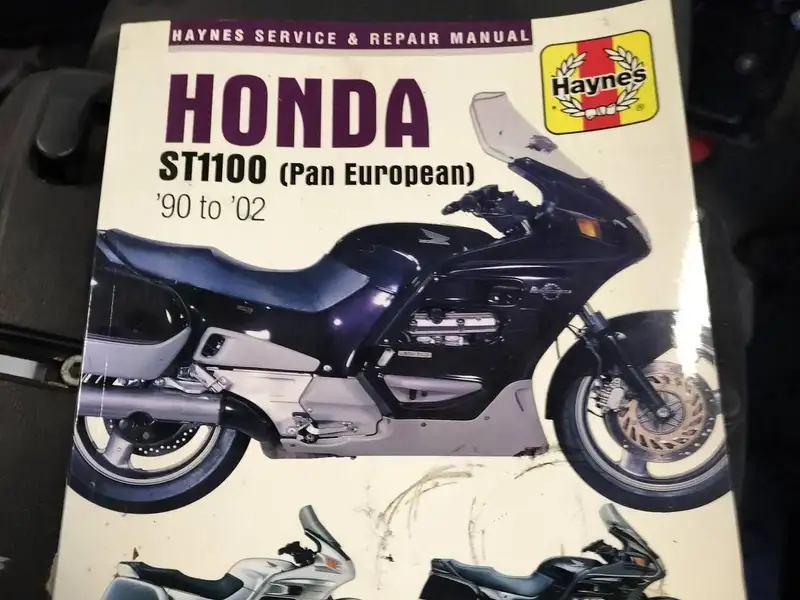 Honda ST 1300 Pan-European - foto 6