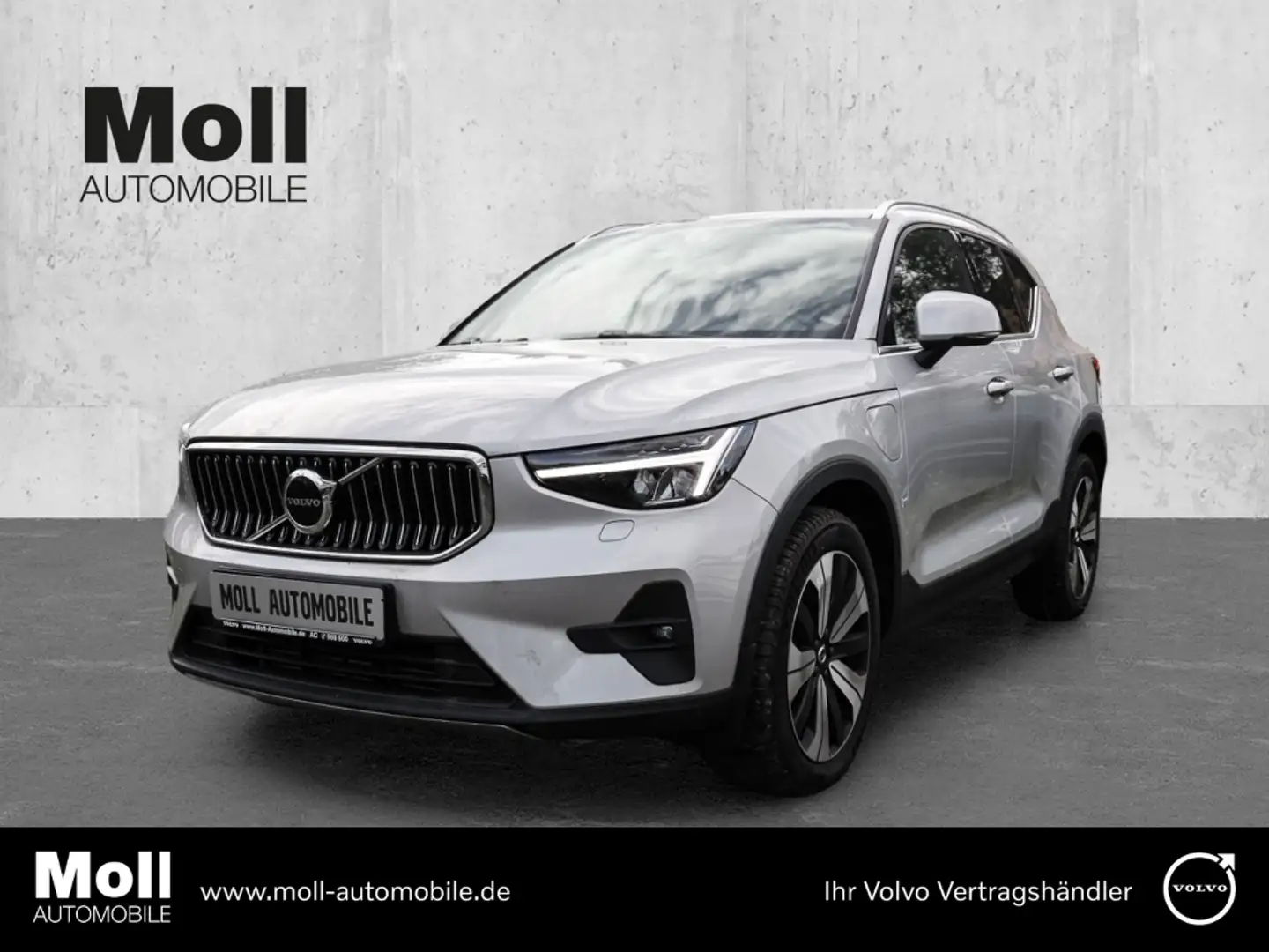 Volvo XC40 Core Recharge Plug-In Hybrid 2WD T4 Twin Engine EU Silber - 1
