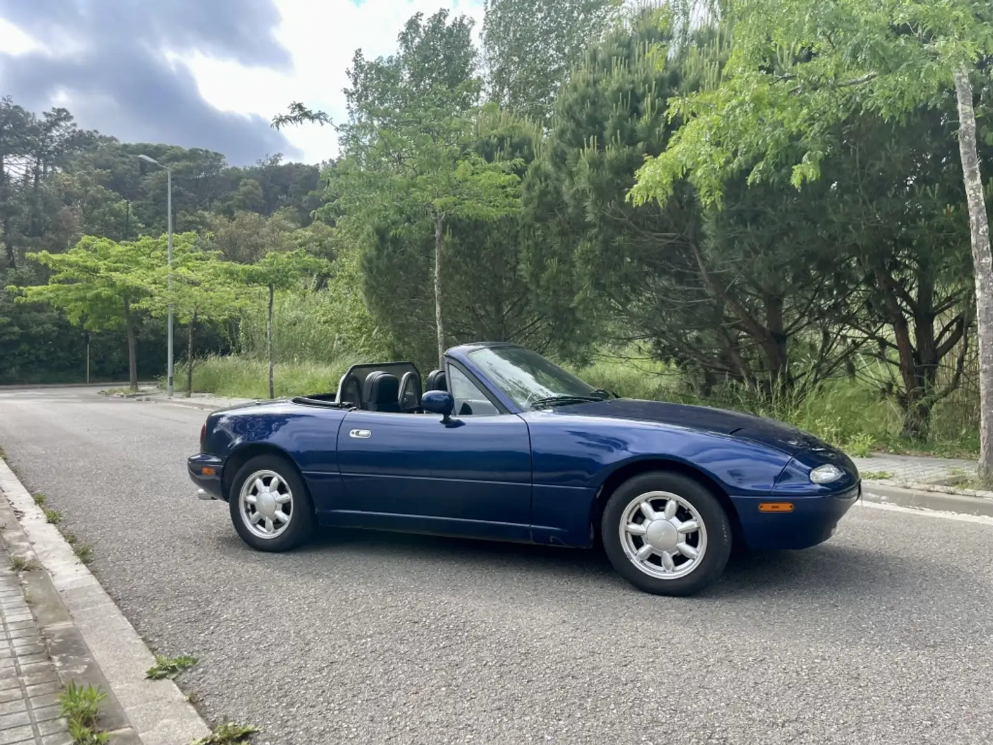 Mazda MX-5 Blauw - 2