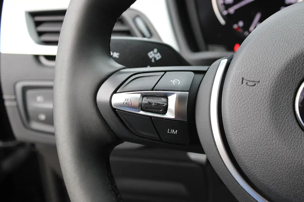 BMW X1 sDrive18i Camera Stoelverwarming Navi Leder, миниатюра 17