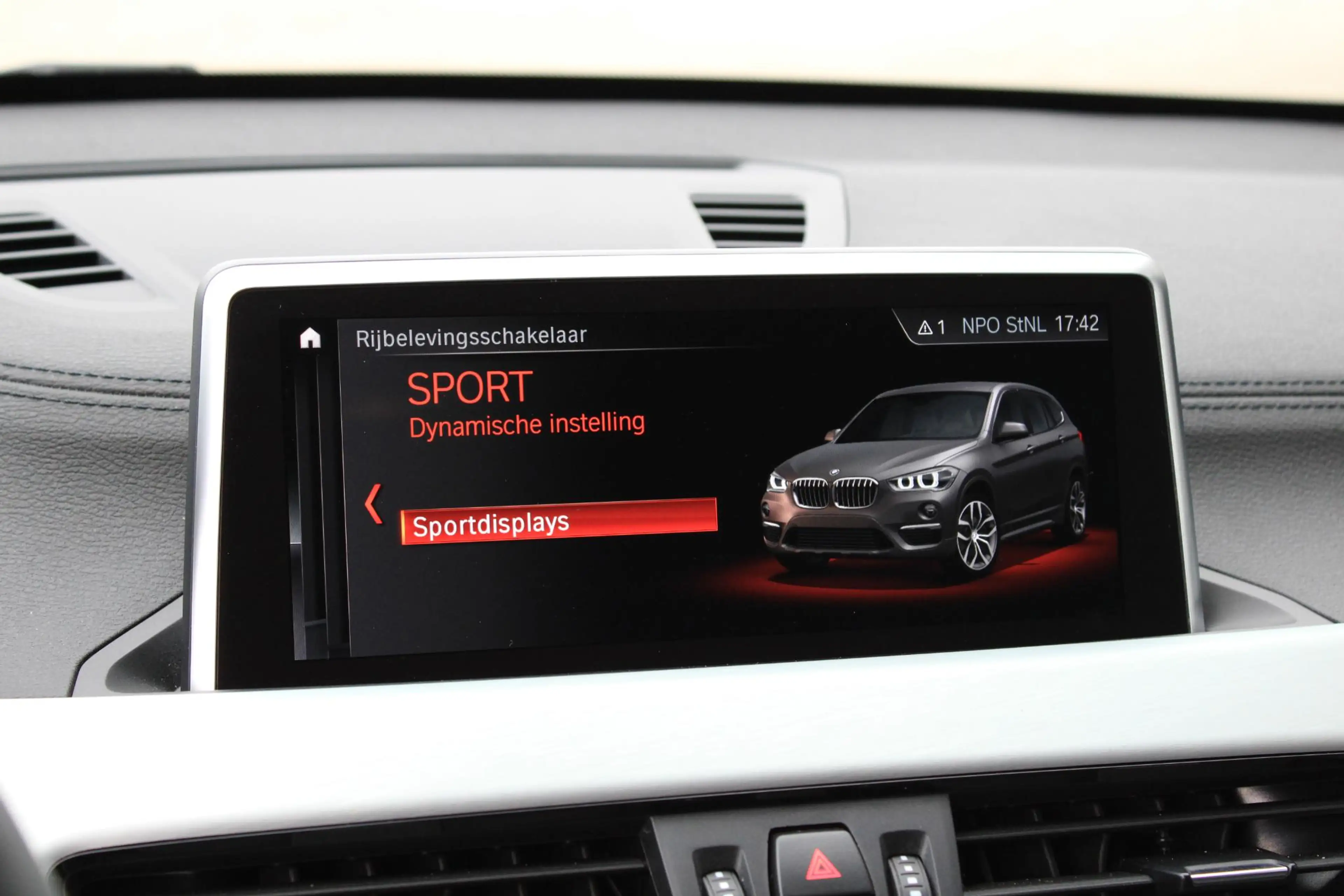 BMW X1 sDrive18i Camera | Stoelverwarming | Navi | Leder — photo 10