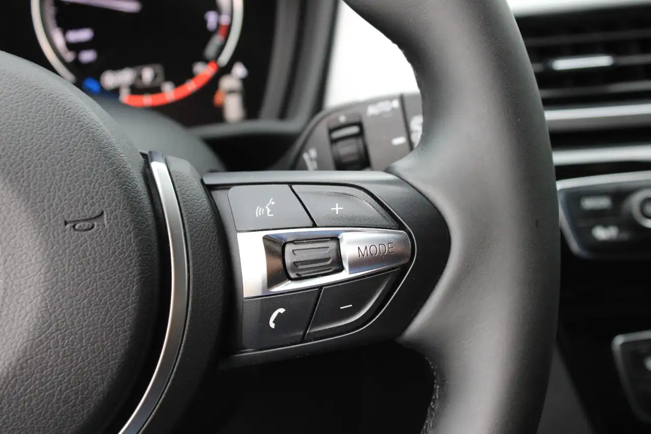 BMW X1 sDrive18i Camera Stoelverwarming Navi Leder, миниатюра 18