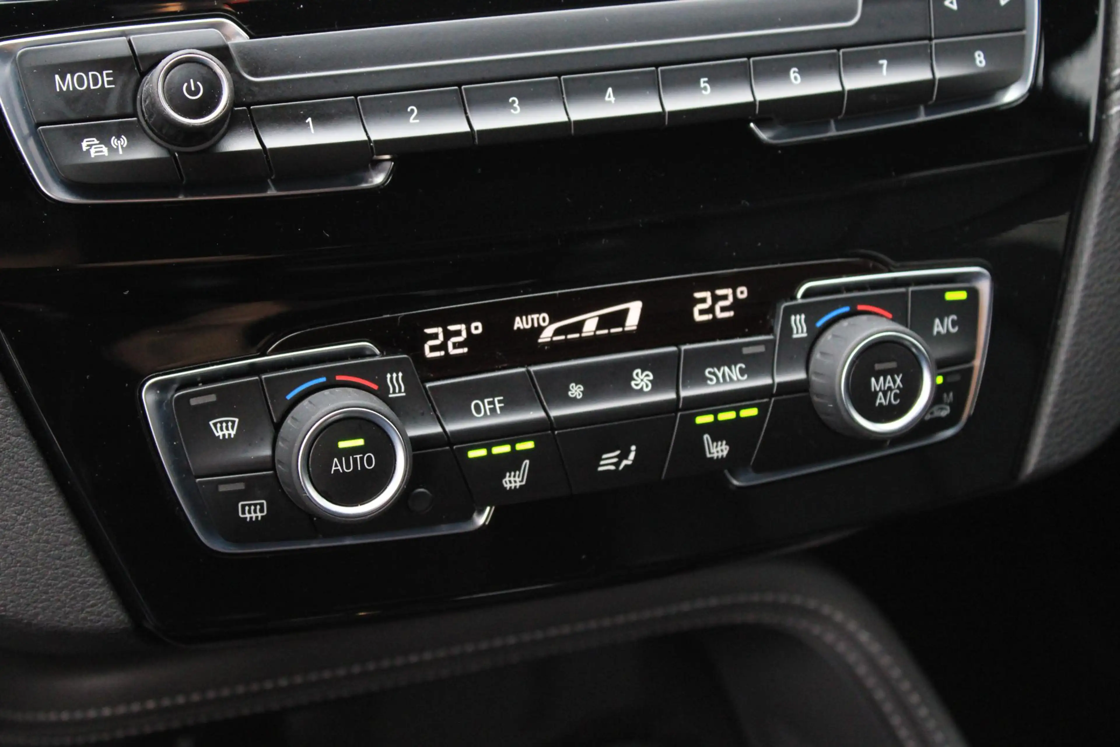 BMW X1 sDrive18i Camera | Stoelverwarming | Navi | Leder — photo 12