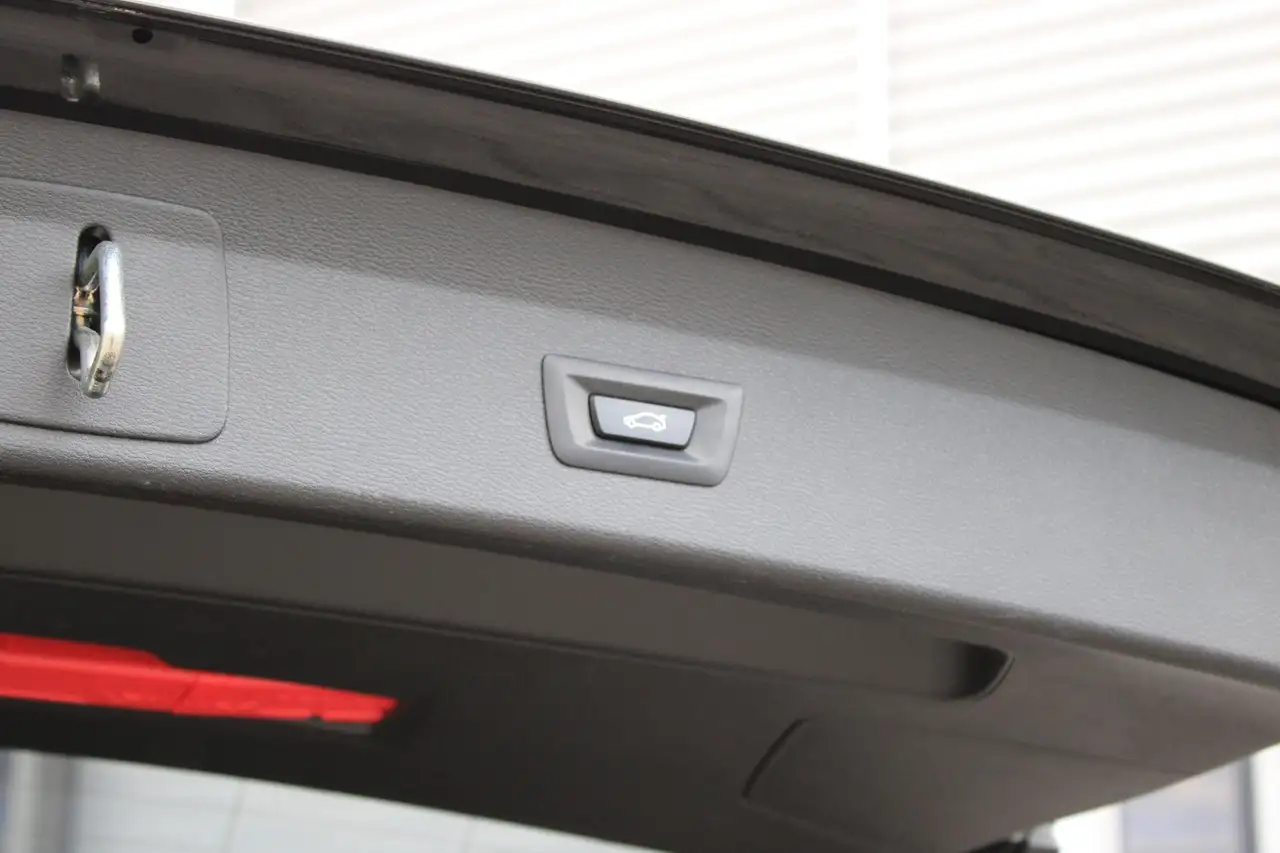 BMW X1 sDrive18i Camera Stoelverwarming Navi Leder, миниатюра 20