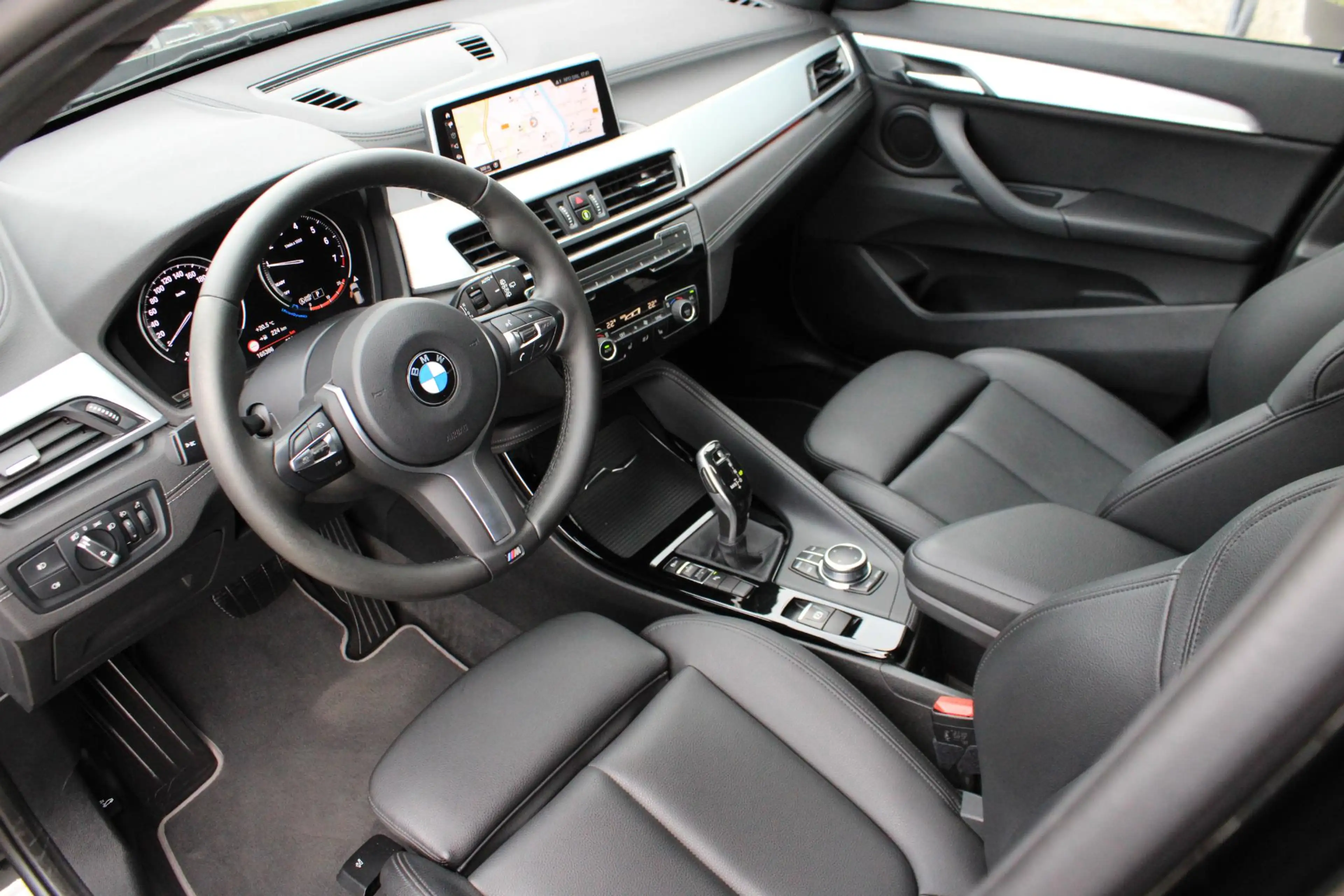 BMW X1 sDrive18i Camera | Stoelverwarming | Navi | Leder — photo 2