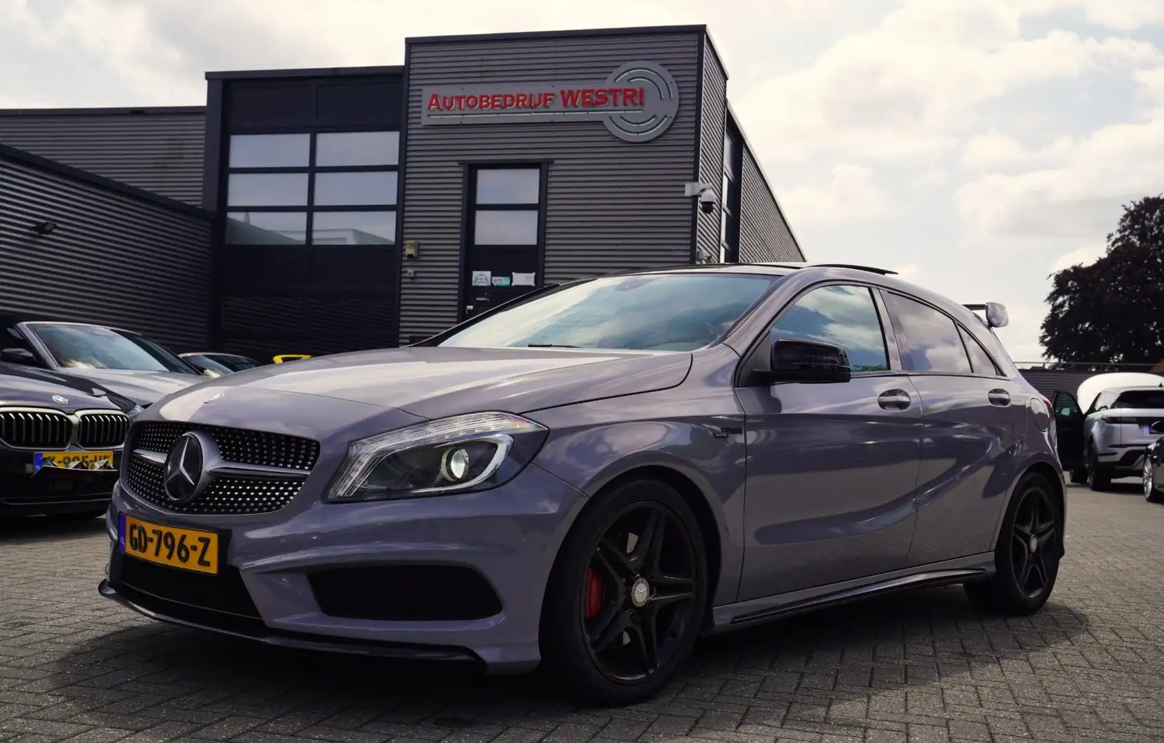Mercedes-Benz A 250 Sport AMG | A45S AMG Pakket | Carbon | AMG Spoiler Rood - 1