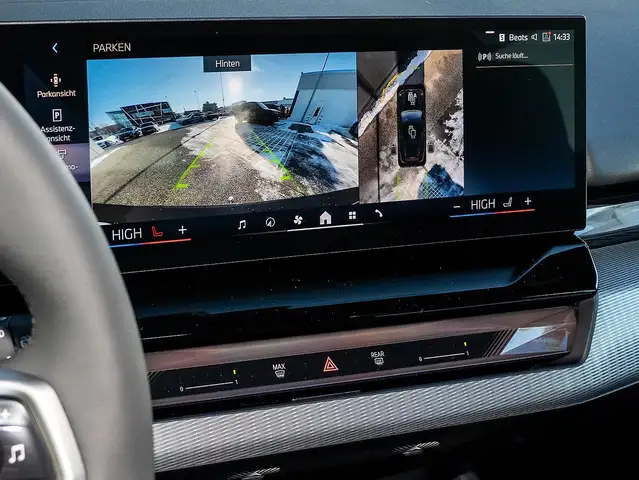 BMW 5 Series view 7