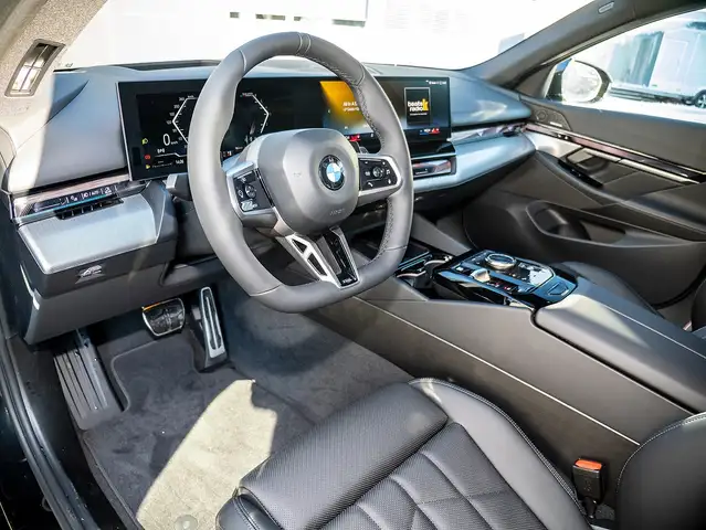 BMW 5 Series view 3
