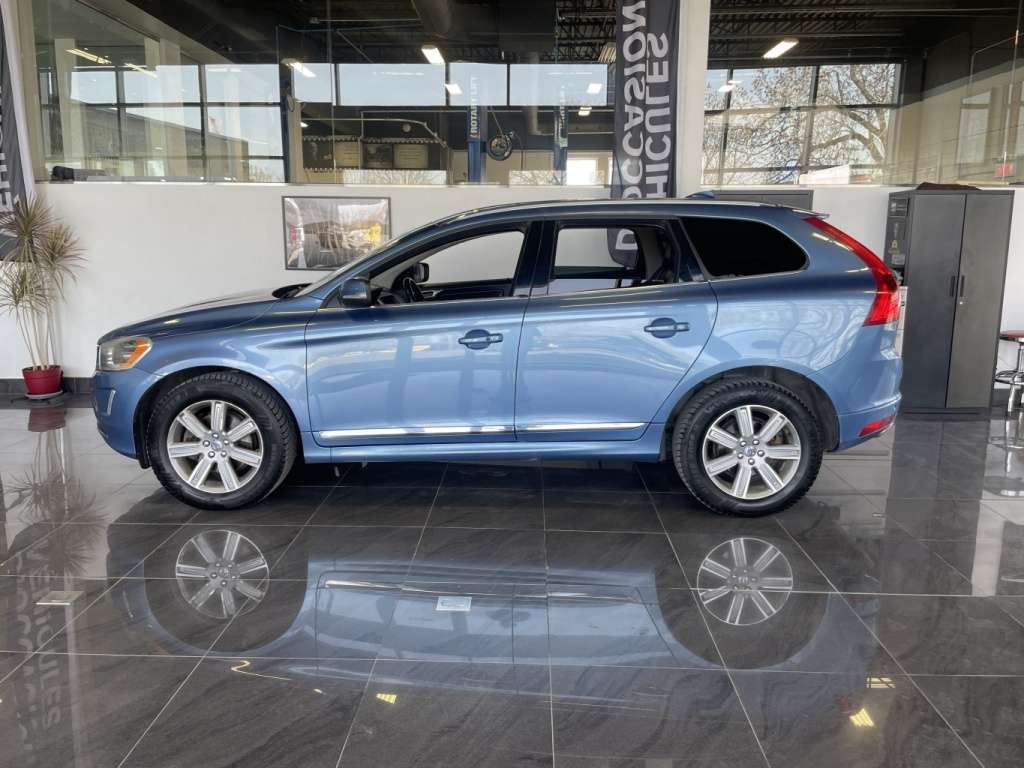 2016 Volvo XC60 T6 Premier alt 4