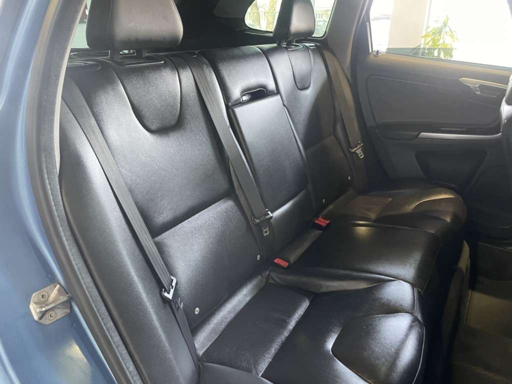 2016 Volvo XC60 T6 Premier thumb 30