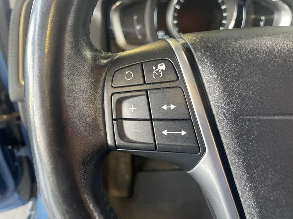 2016 Volvo XC60 T6 Premier thumb 21