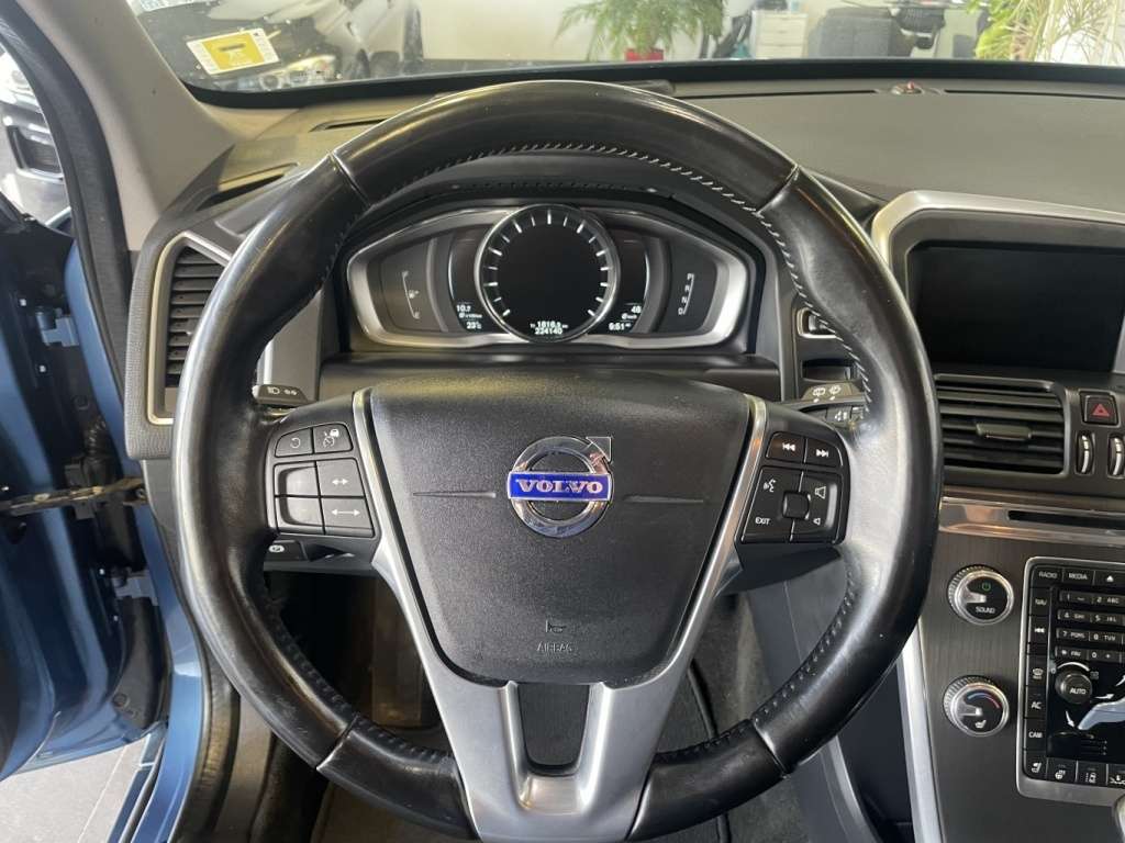 2016 Volvo XC60 T6 Premier thumb 19