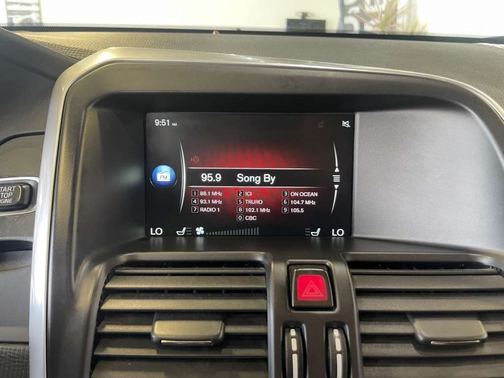 2016 Volvo XC60 T6 Premier thumb 23