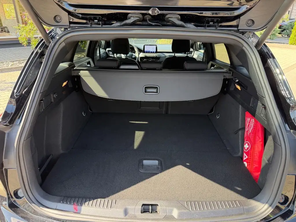 Ford Focus Turnier ST-Line | ACC | Head Up | Spurass Bild 13
