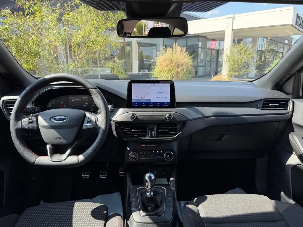 Ford Focus Turnier ST-Line | ACC | Head Up | Spurass Bild 9