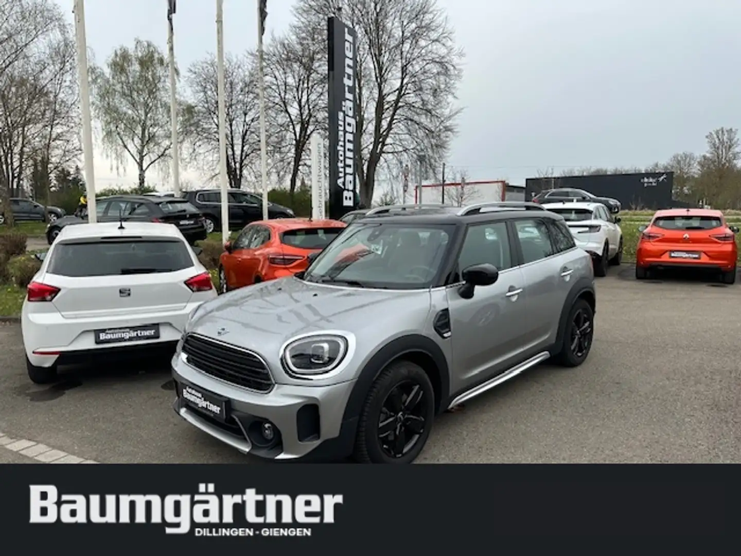 MINI Cooper Countryman Classic Trim 1.5 Automatik Silber - 1