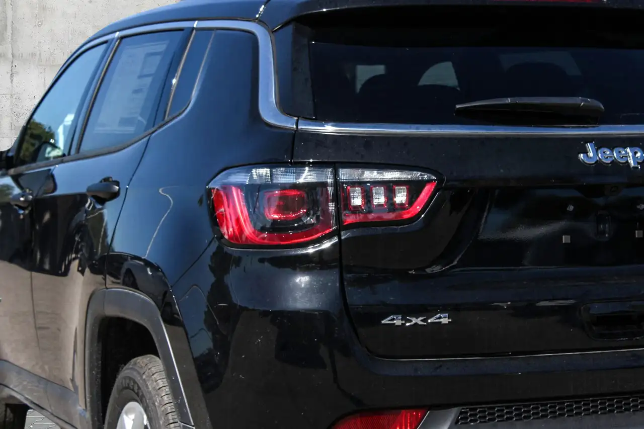 Jeep Compass снимка Jeep Compass