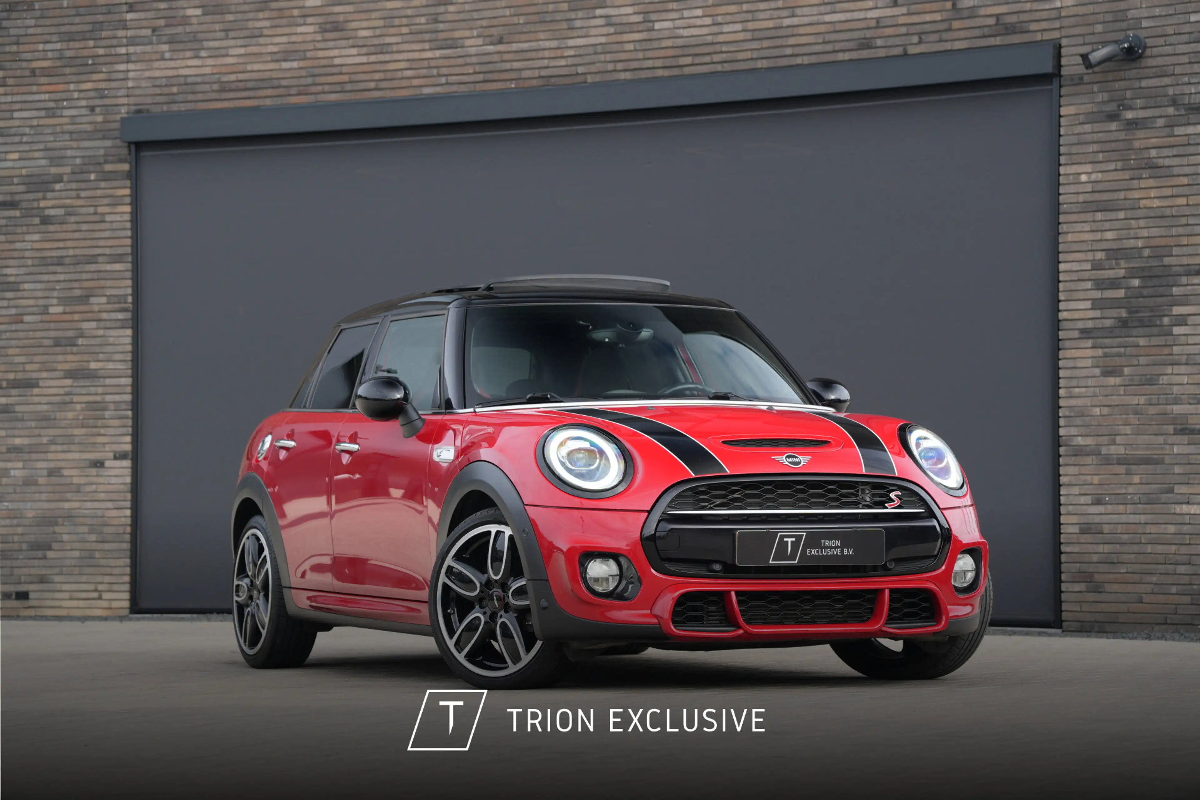 MINI John Cooper Works S 2.0 5-Deurs Knightsbridge | H&K | JCW Uitlaat |