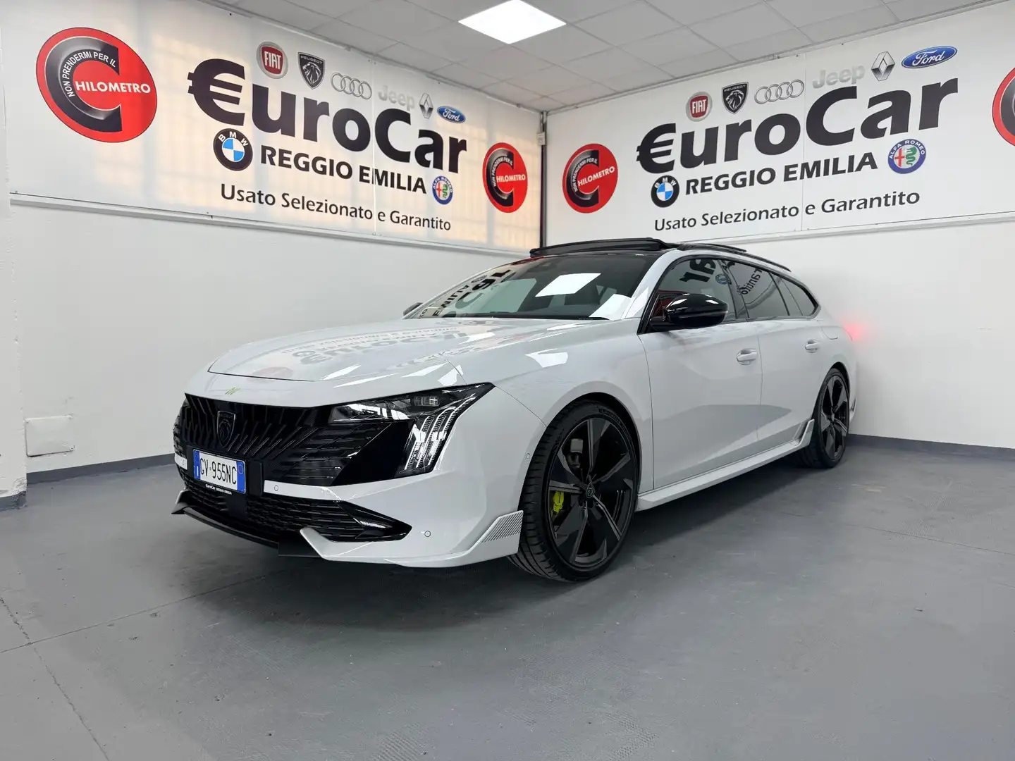 Peugeot 508 508 Plug-in Hybrid4 360 e-EAT8 SW Peugeot Sport En Bianco - 1