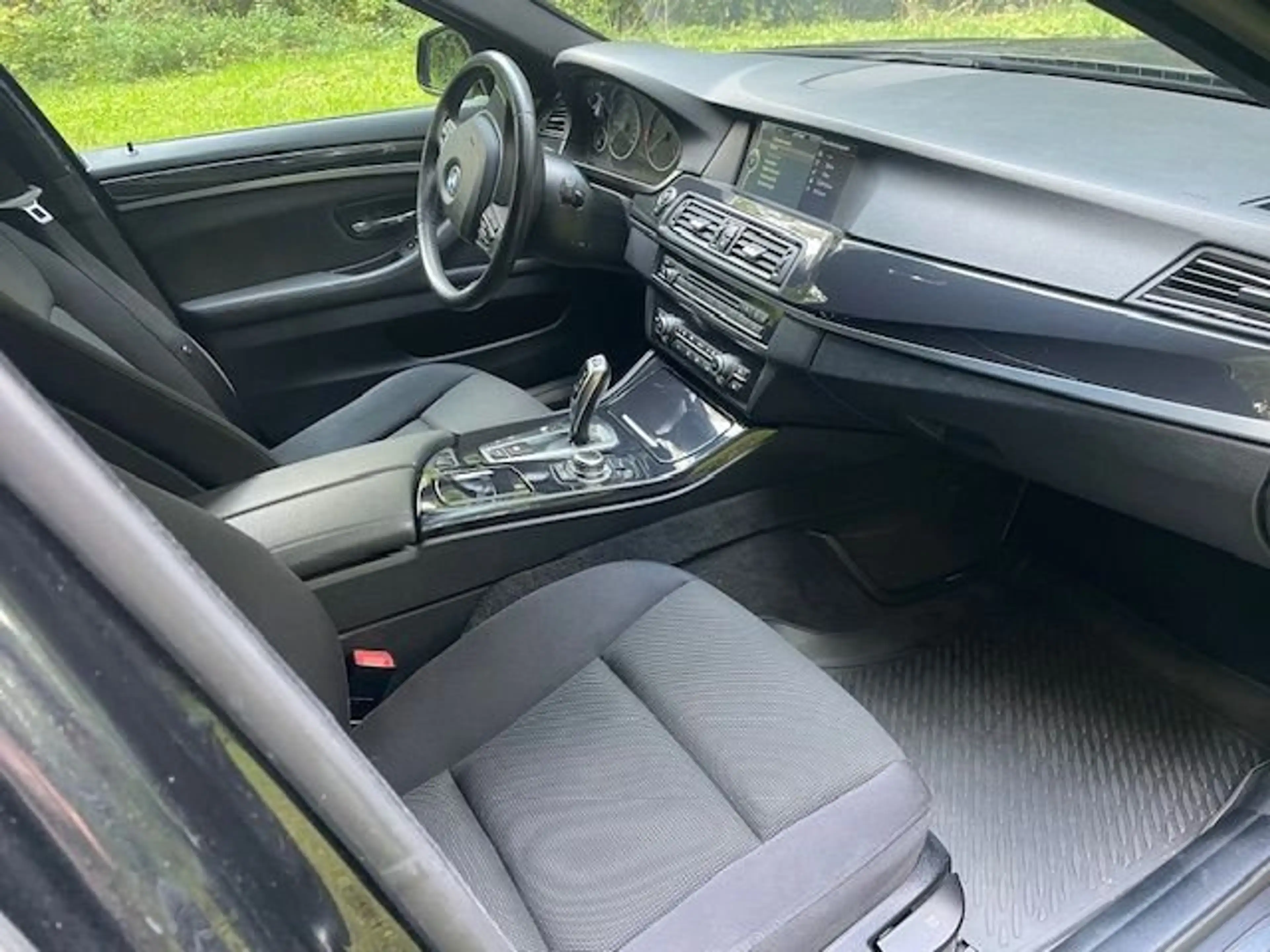 BMW 525 525 d xDrive — photo 9