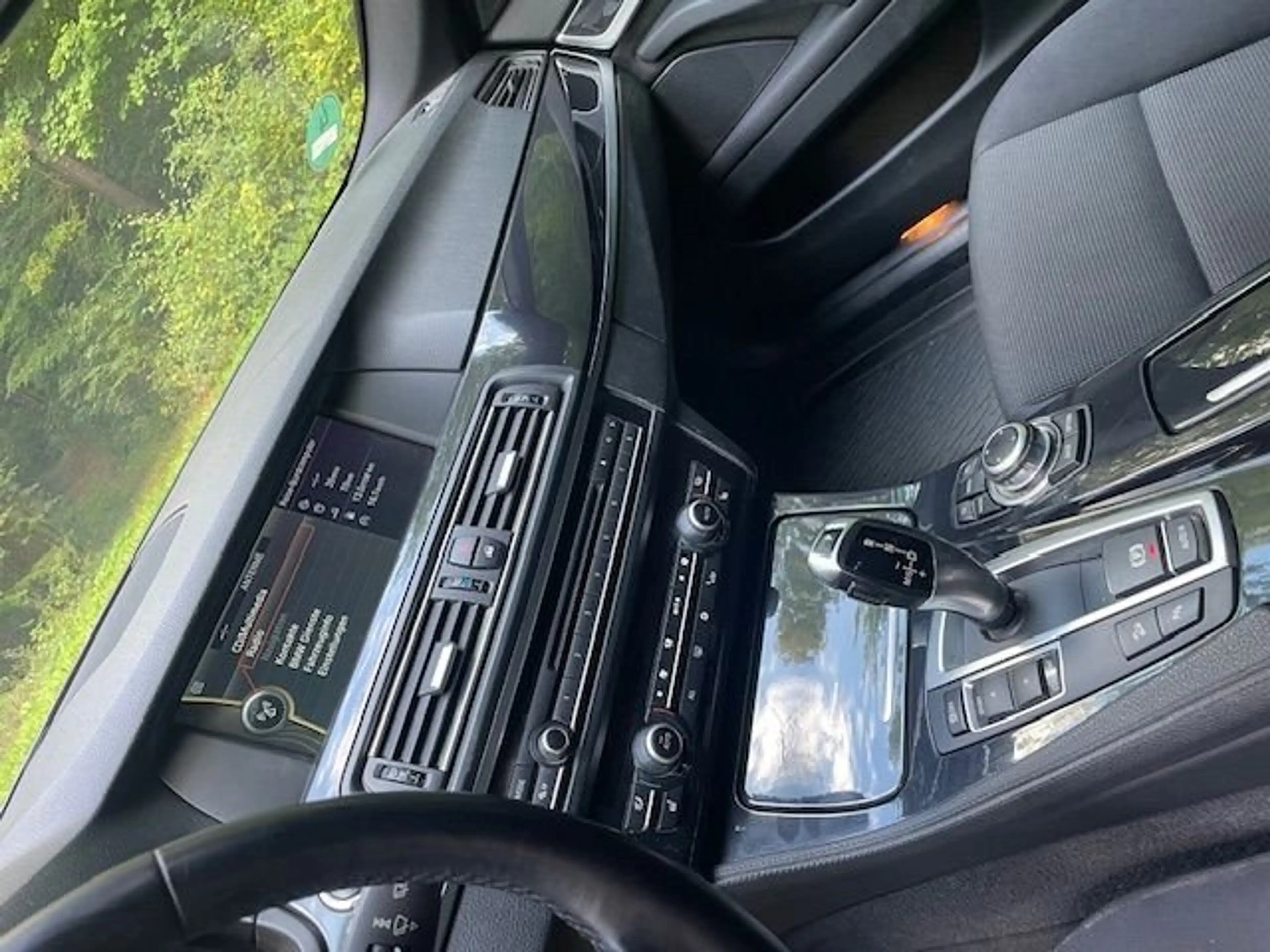 BMW 525 525 d xDrive — photo 10